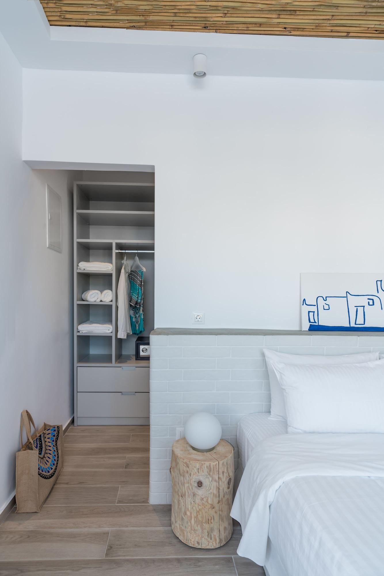 Cape Mykonos 3*