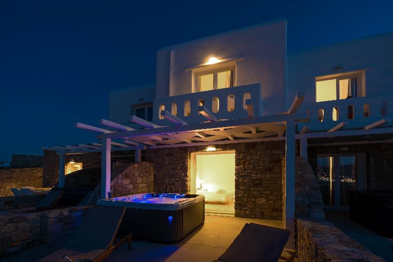 Cape Mykonos Hotel 3*